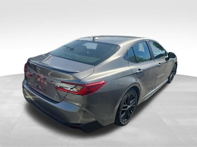 Used 2025 Toyota Camry SE FWD image 5