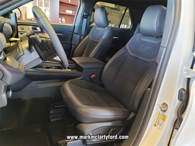 New 2025 Ford Explorer ST image 5