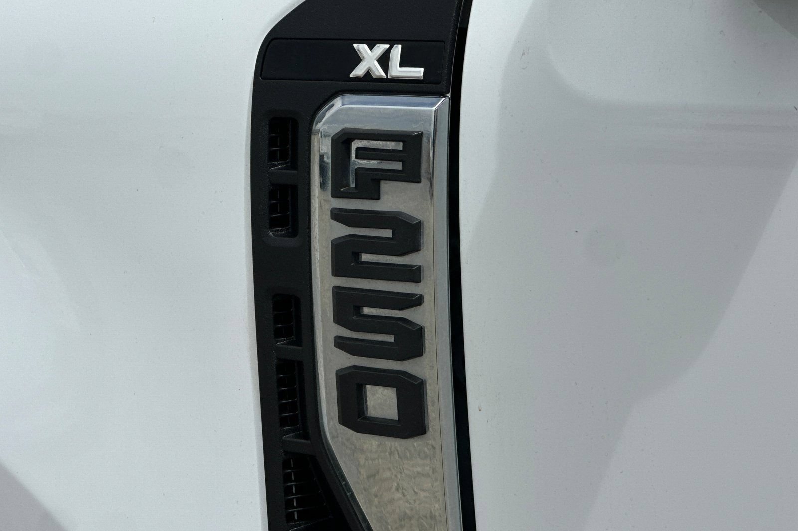 Used 2024 Ford F250 XL w/ XL Chrome Package RWD image 31