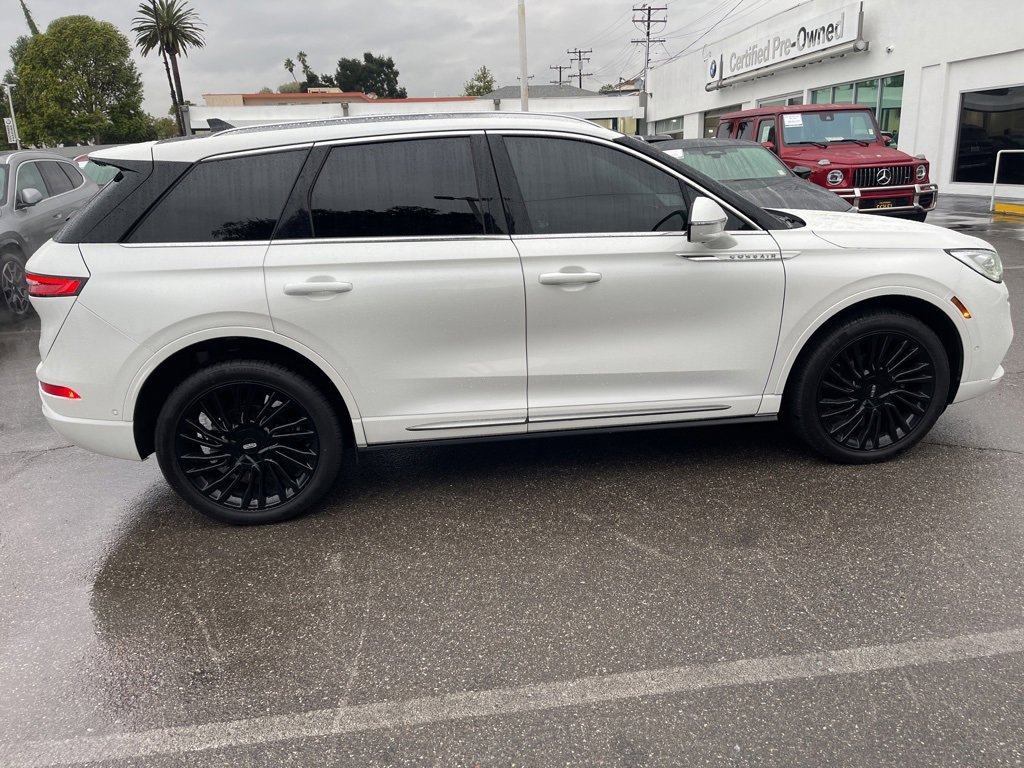 Used 2021 Lincoln Corsair Reserve w/ Equipment Group 201A image 11