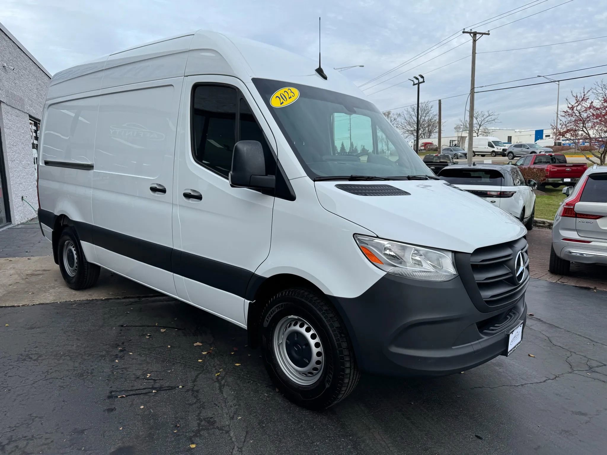 Used 2023 Mercedes-Benz Sprinter 2500 image 2