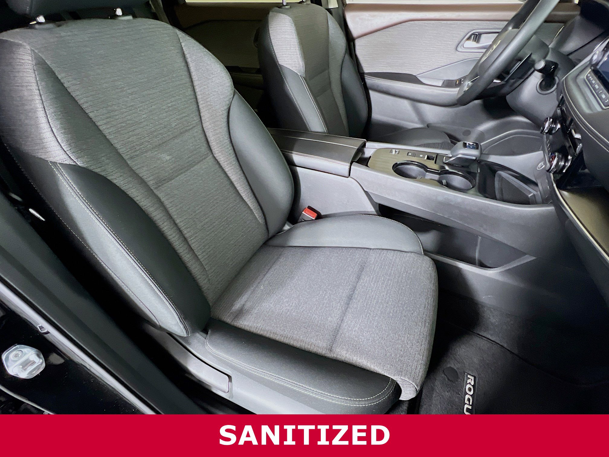 Used 2021 Nissan Rogue SV image 22