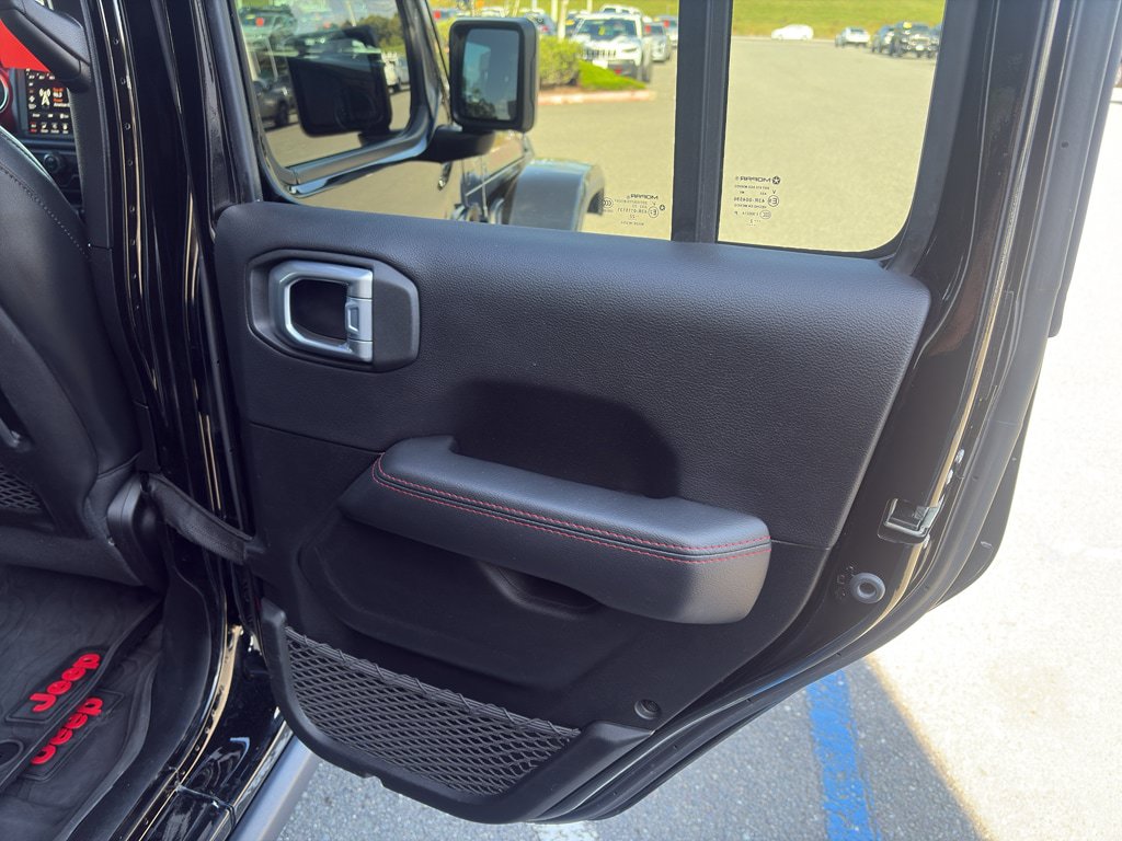 Used 2022 Jeep Gladiator Rubicon w/ LED Lighting Group AWD/4WD image 25