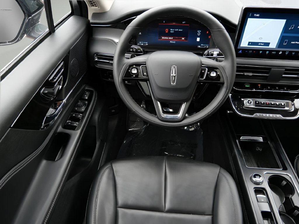 Used 2024 Lincoln Corsair AWD w/ Equipment Group 101A image 13