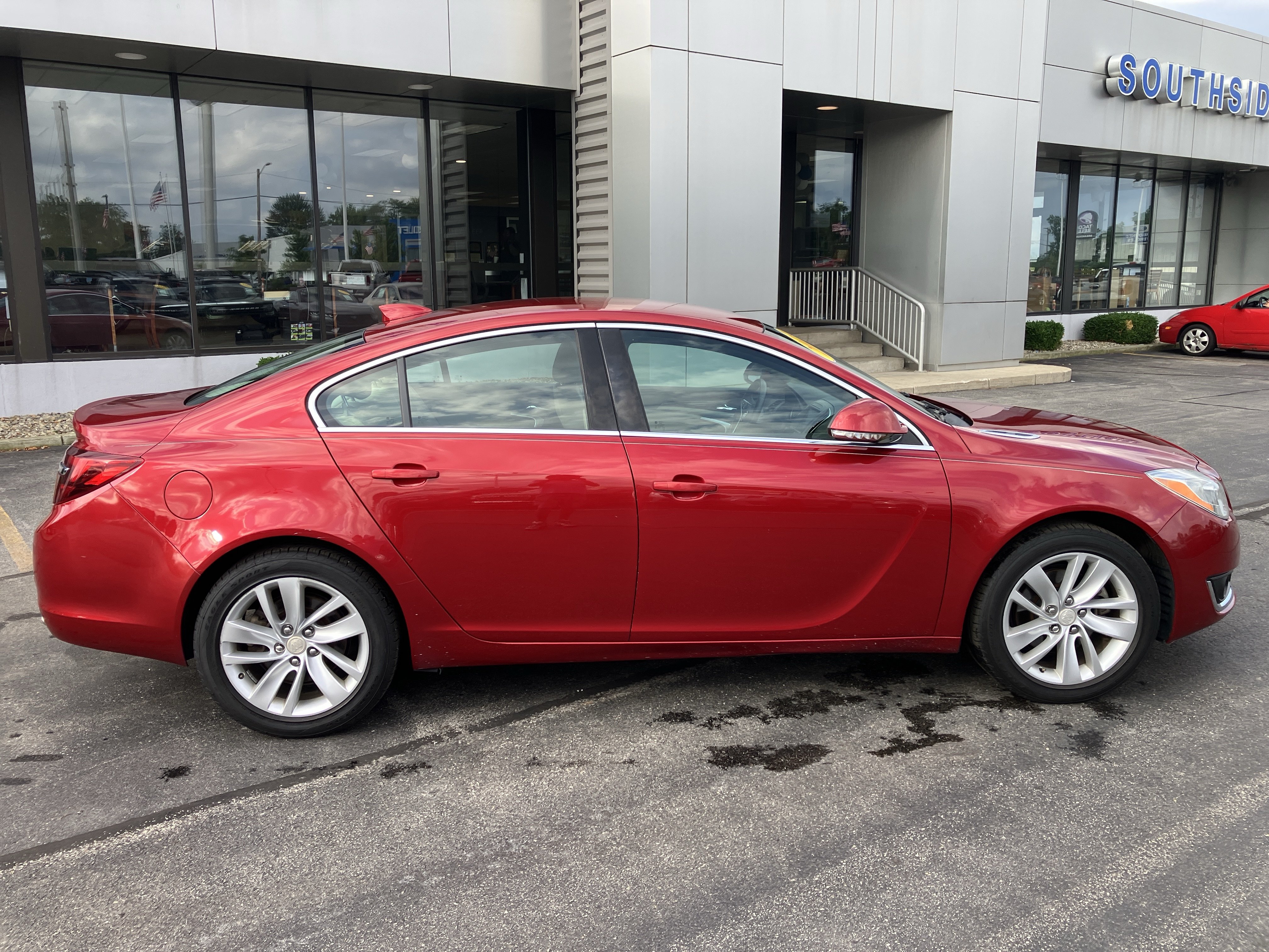 Used 2015 Buick Regal FWD image 8