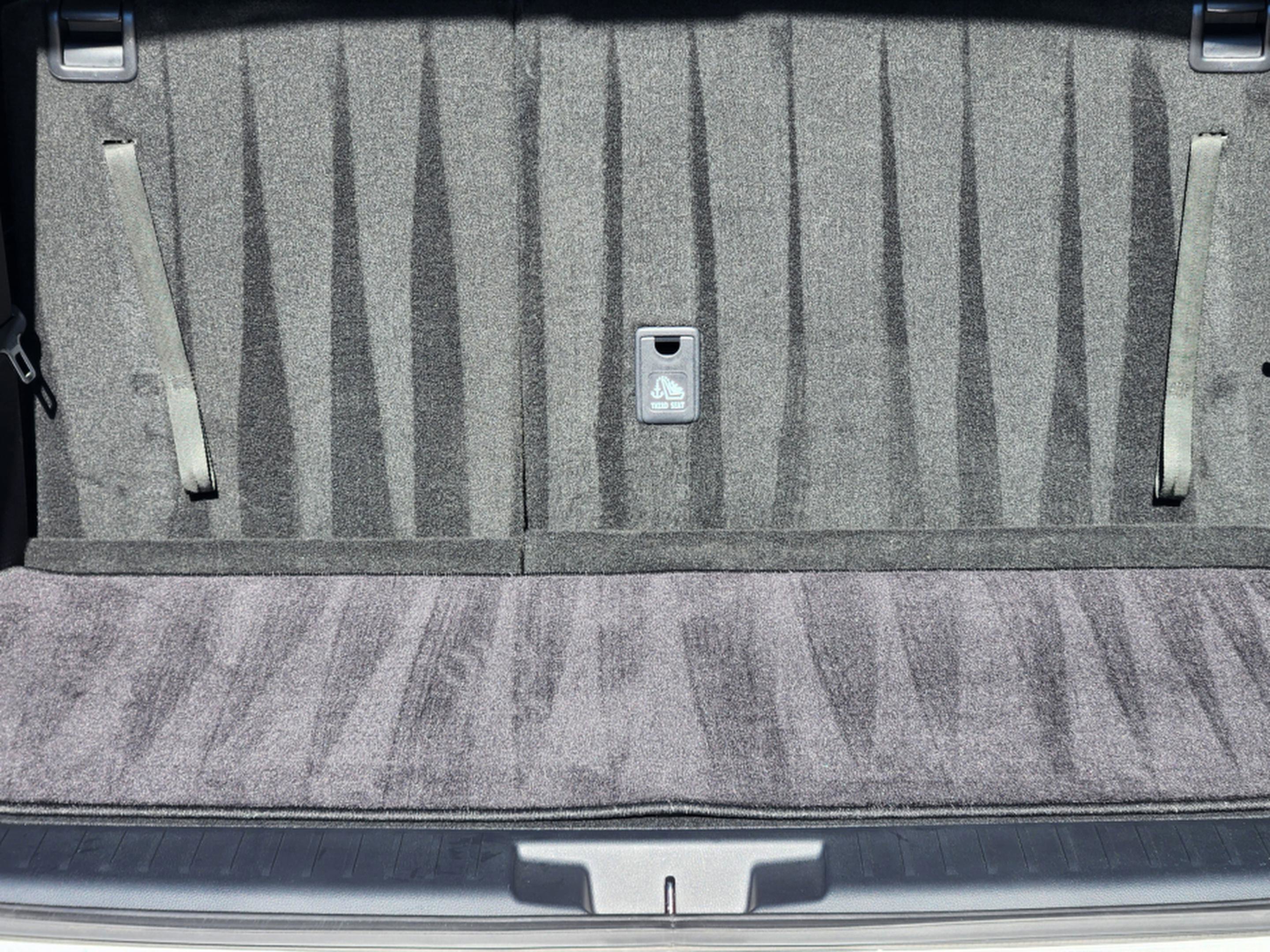 Used 2025 Toyota Highlander Platinum image 37