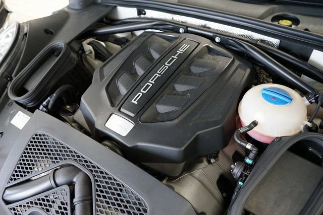 Used 2017 Porsche Macan S image 54