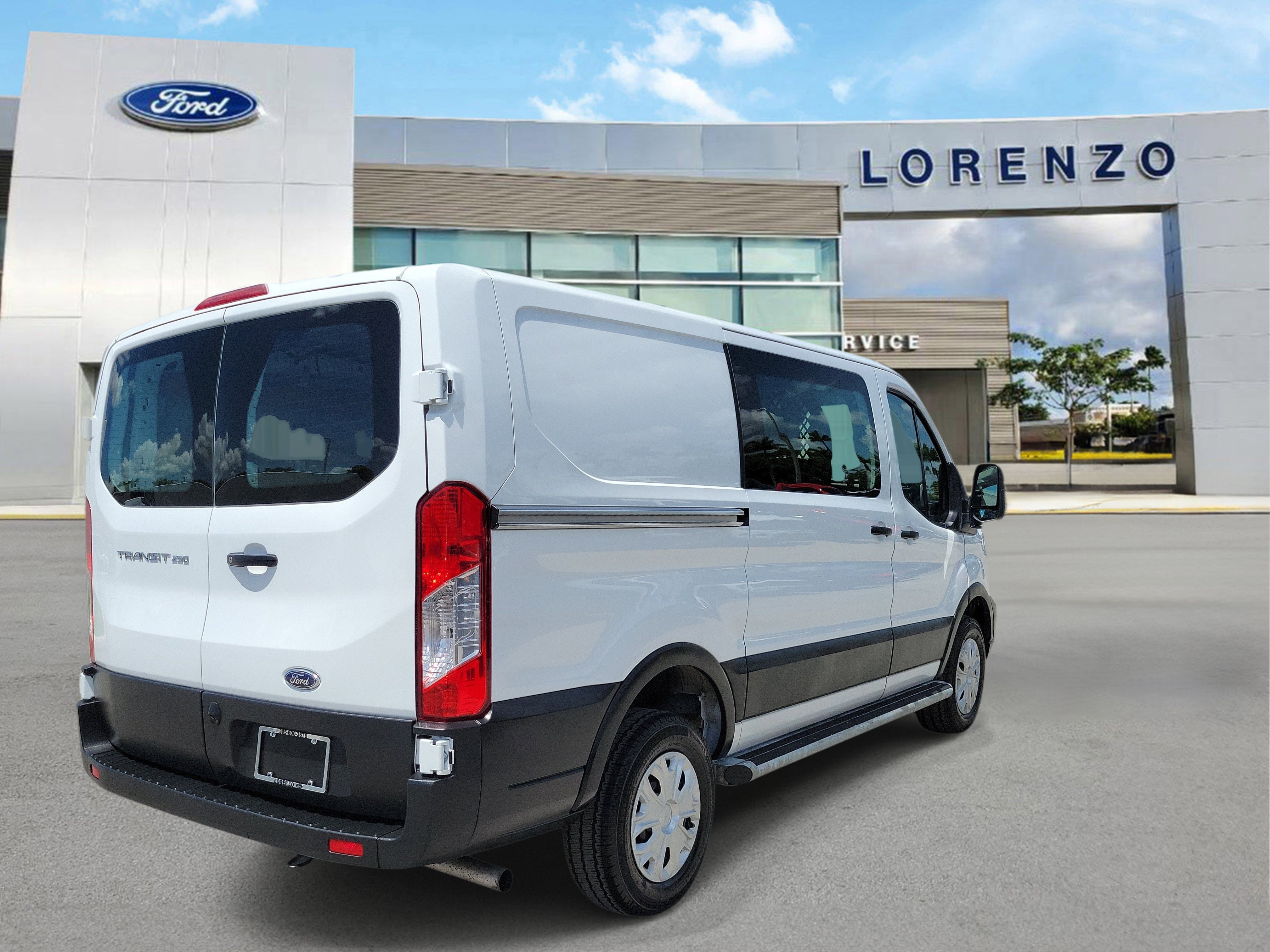 Used 2024 Ford Transit 250 Low Roof w/ Exterior Upgrade Package RWD image 5