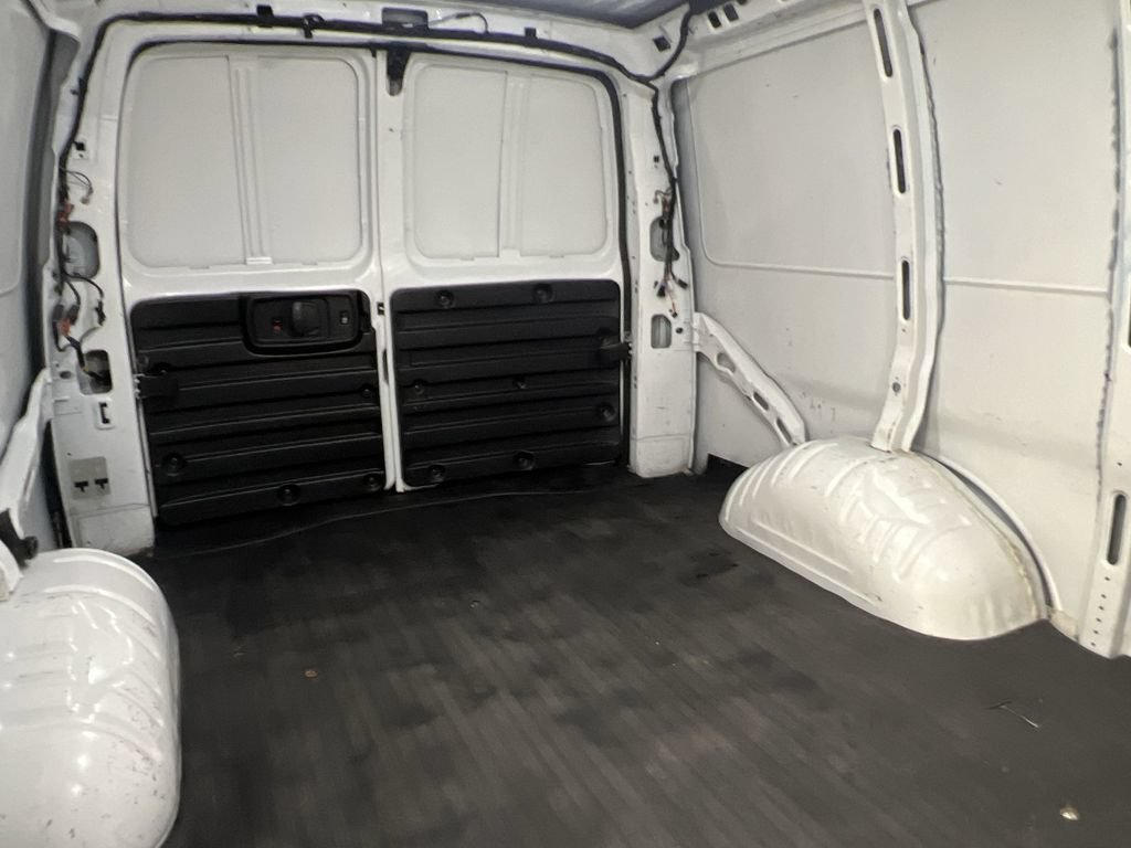 Used 2019 Chevrolet Express 2500 RWD image 22