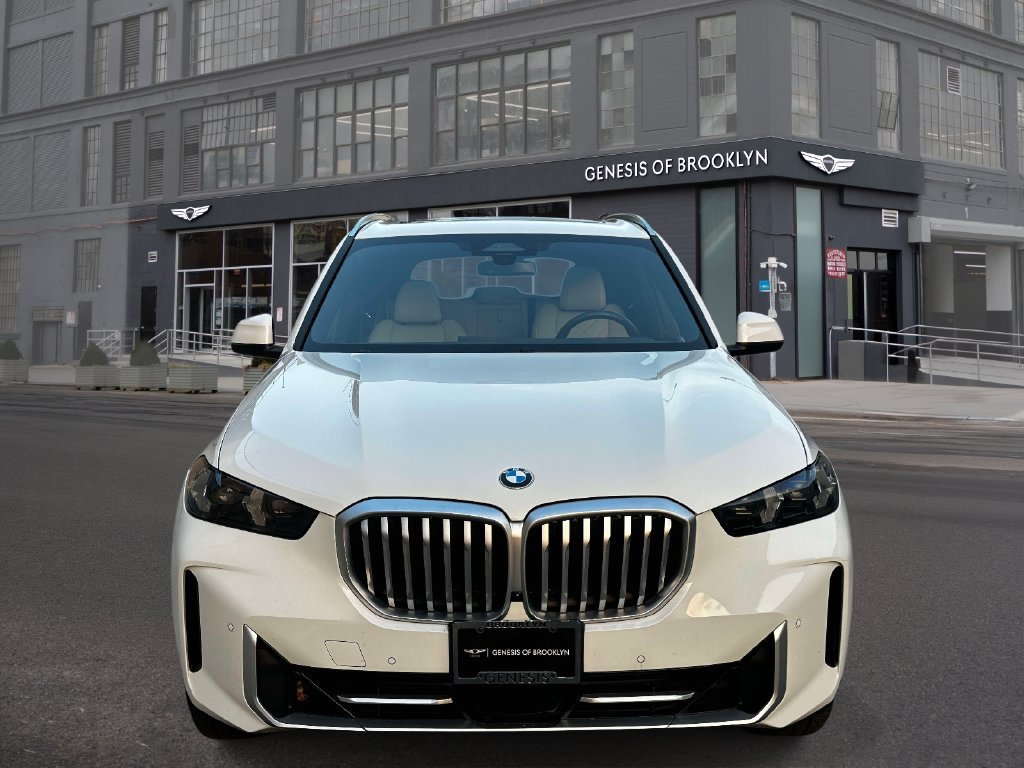 Used 2024 BMW X5 xDrive40i AWD/4WD image 8