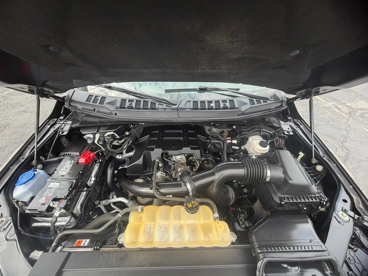 Used 2018 Ford F150 Lariat image 35