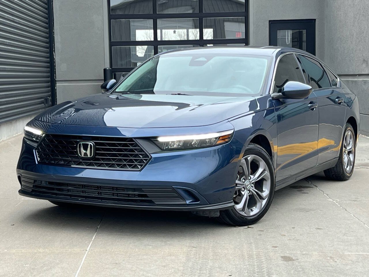 Used 2024 Honda Accord EX image 3