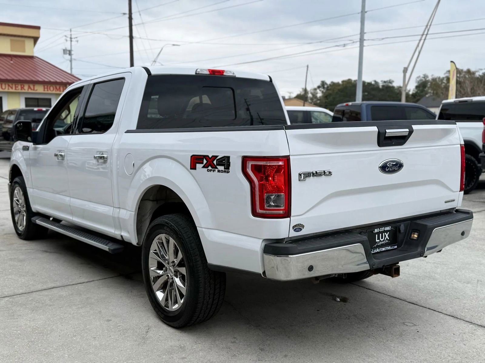 Used 2015 Ford F150 XLT w/ Equipment Group 302A Luxury AWD/4WD image 8