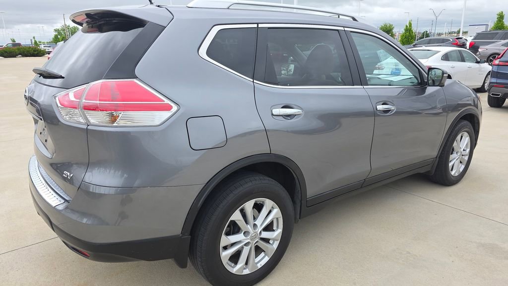Used 2015 Nissan Rogue SV w/ SV Premium Package FWD image 5