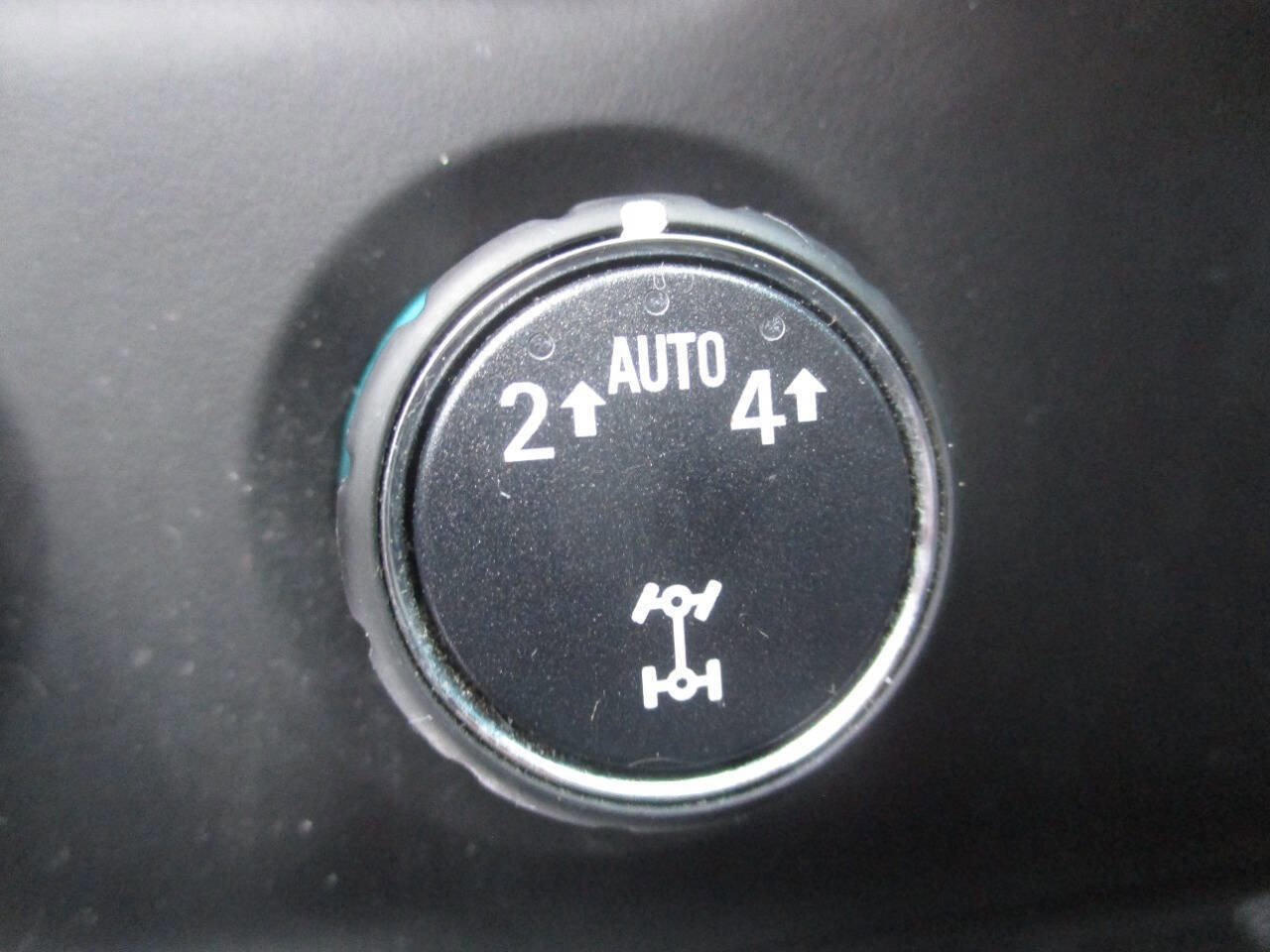 Used 2018 GMC Yukon XL SLE w/ SLE Value Package image 16