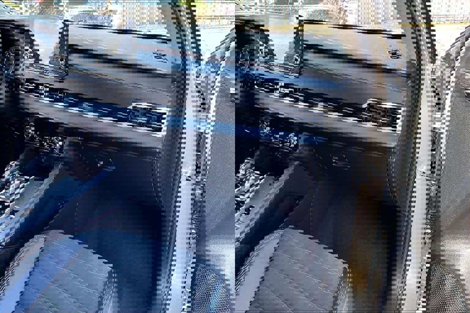 Used 2024 Mitsubishi Outlander SE FWD image 19