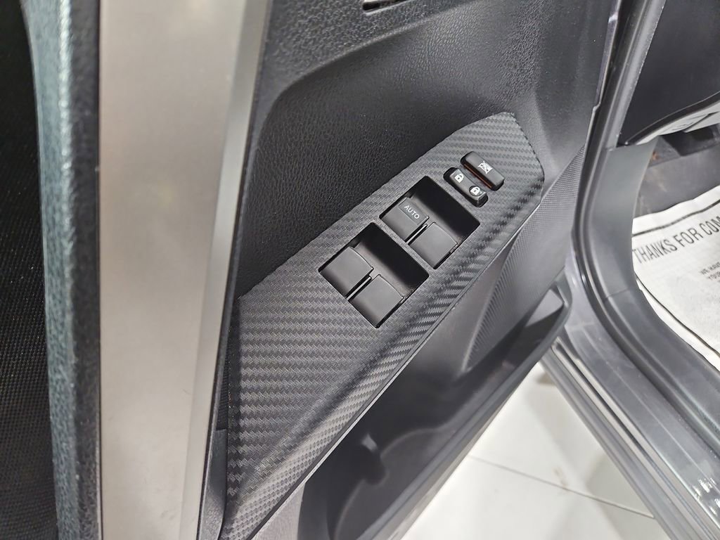 Used 2015 Toyota RAV4 XLE image 11