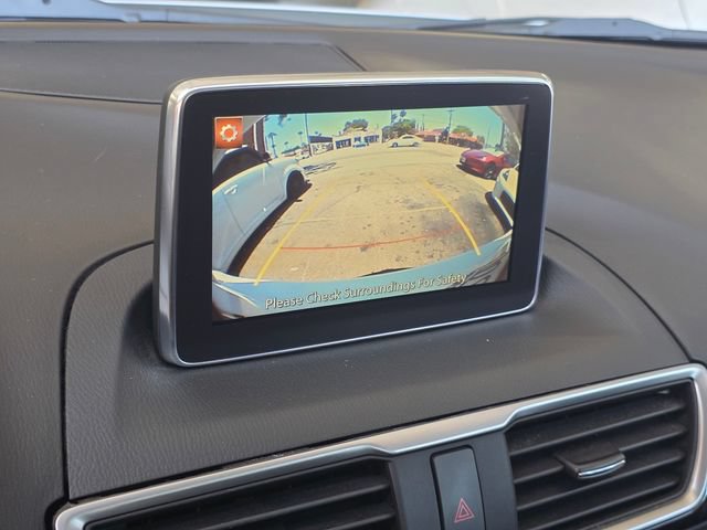 Used 2016 MAZDA MAZDA3 i Touring w/ Popular Equipment Package FWD image 20