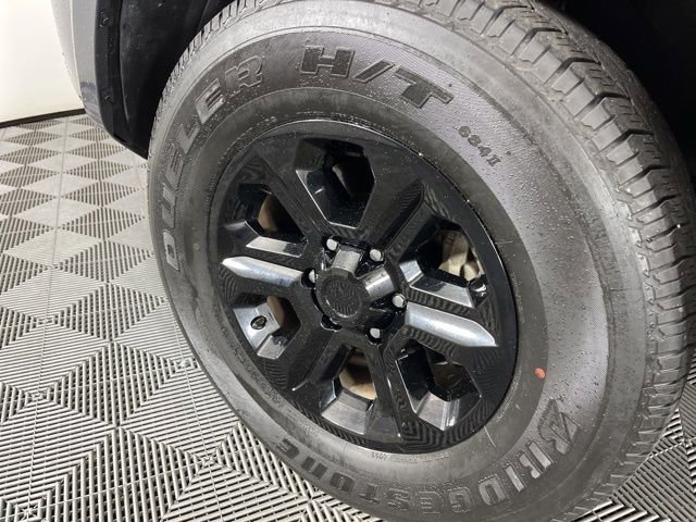 Used 2024 Toyota 4Runner SR5 RWD image 13