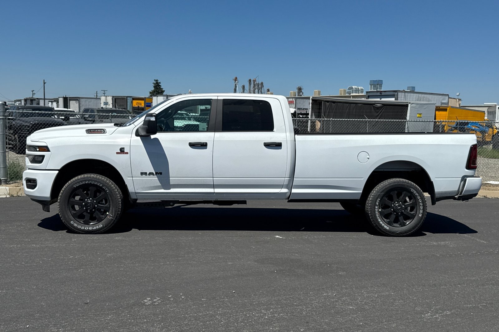 New 2026 RAM 3500 Big Horn AWD/4WD image 6