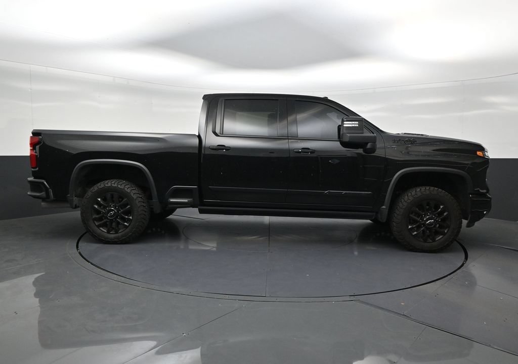 Used 2025 Chevrolet Silverado 2500 High Country w/ High Country Premium Package AWD/4WD image 6