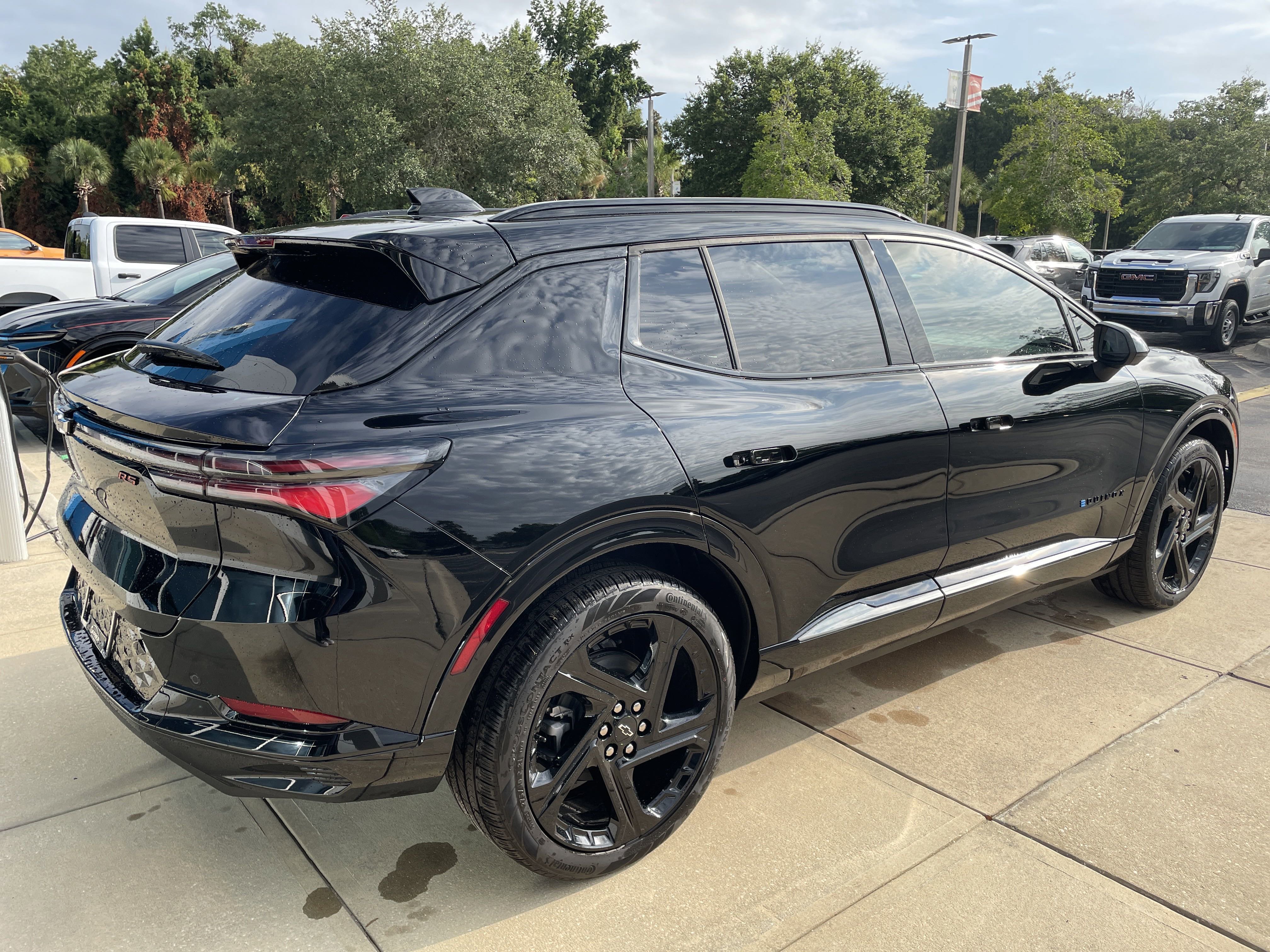 New 2025 Chevrolet Equinox EV RS image 7