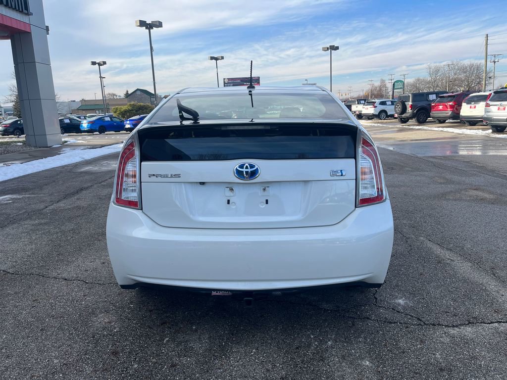 Used 2015 Toyota Prius Three image 4