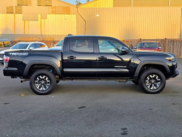 Used 2020 Toyota Tacoma TRD Off-Road w/ TRD Premium Off Road Package image 8