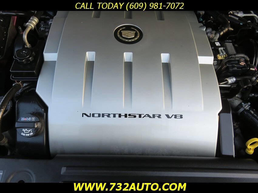 Used 2009 Cadillac DTS w/ Sun And Sound Package FWD image 15