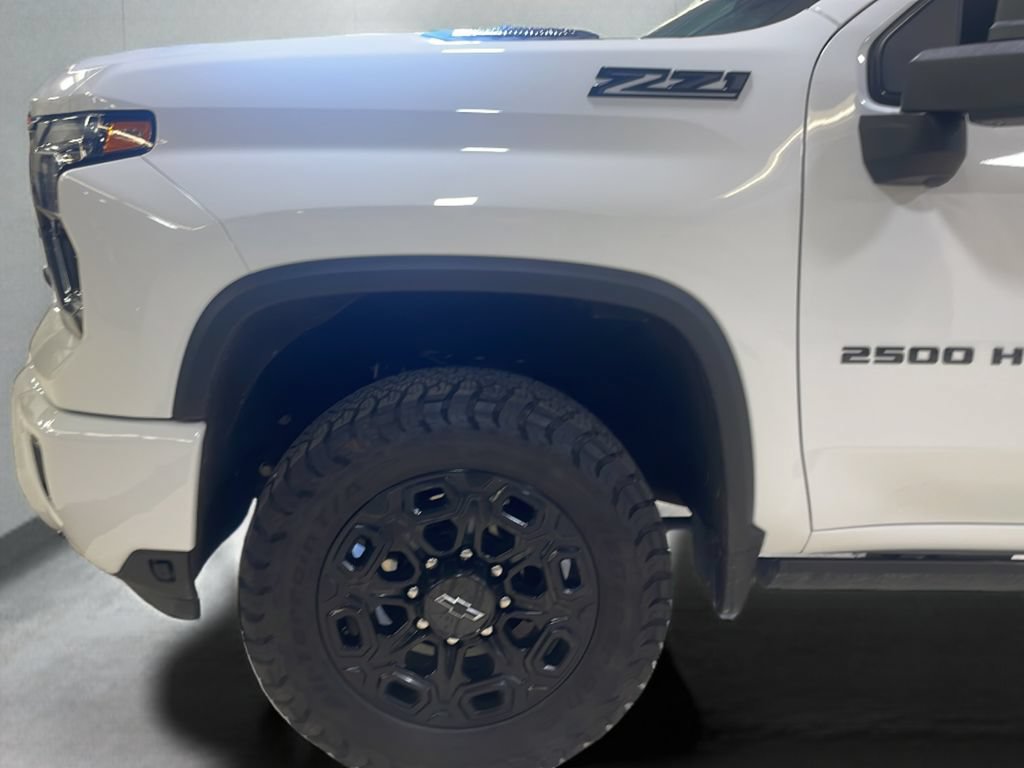 Used 2024 Chevrolet Silverado 2500 LTZ w/ LTZ Plus Package AWD/4WD image 28