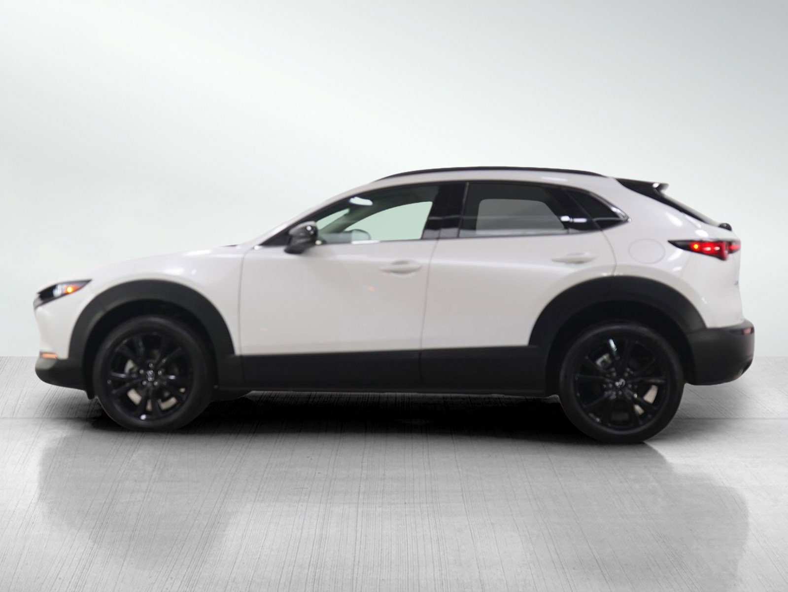 Used 2025 MAZDA CX-30 2.5 Turbo w/ Premium Plus Pkg image 2