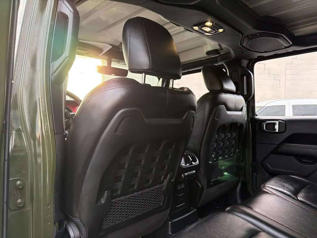 Used 2021 Jeep Wrangler Unlimited Rubicon AWD/4WD image 25
