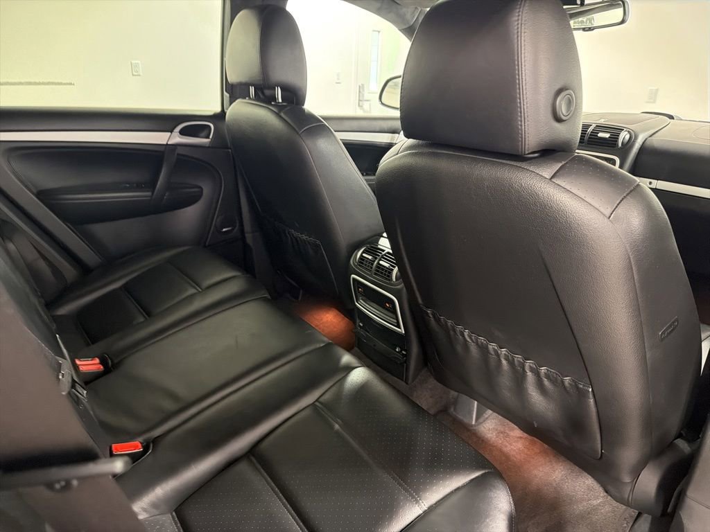 Used 2006 Porsche Cayenne Turbo AWD/4WD image 27