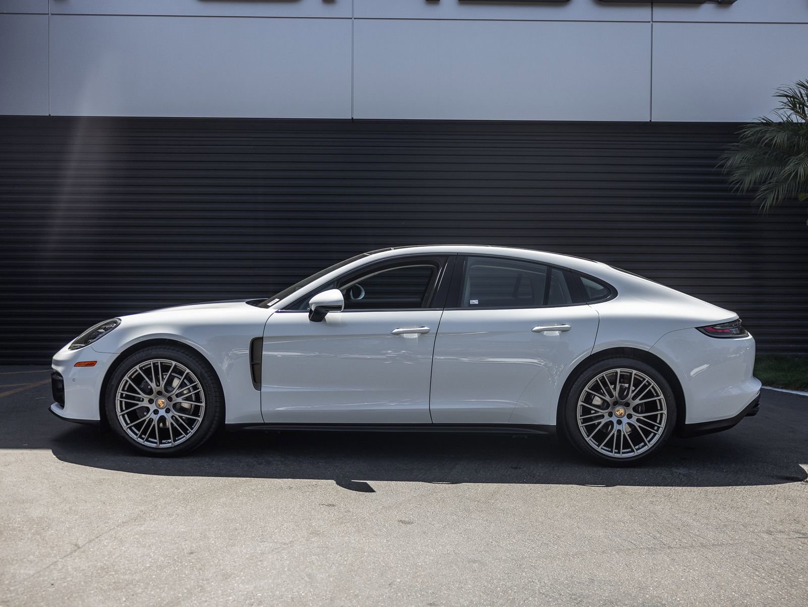 Certified 2023 Porsche Panamera Platinum Edition RWD image 2