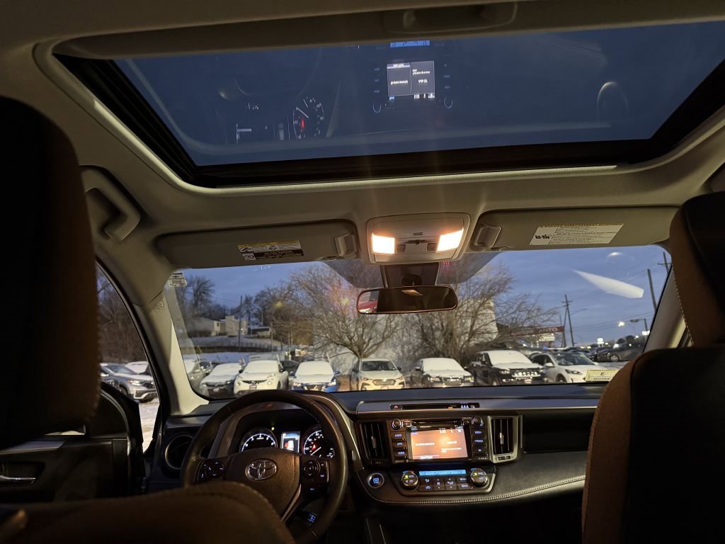 Used 2018 Toyota RAV4 XLE image 16