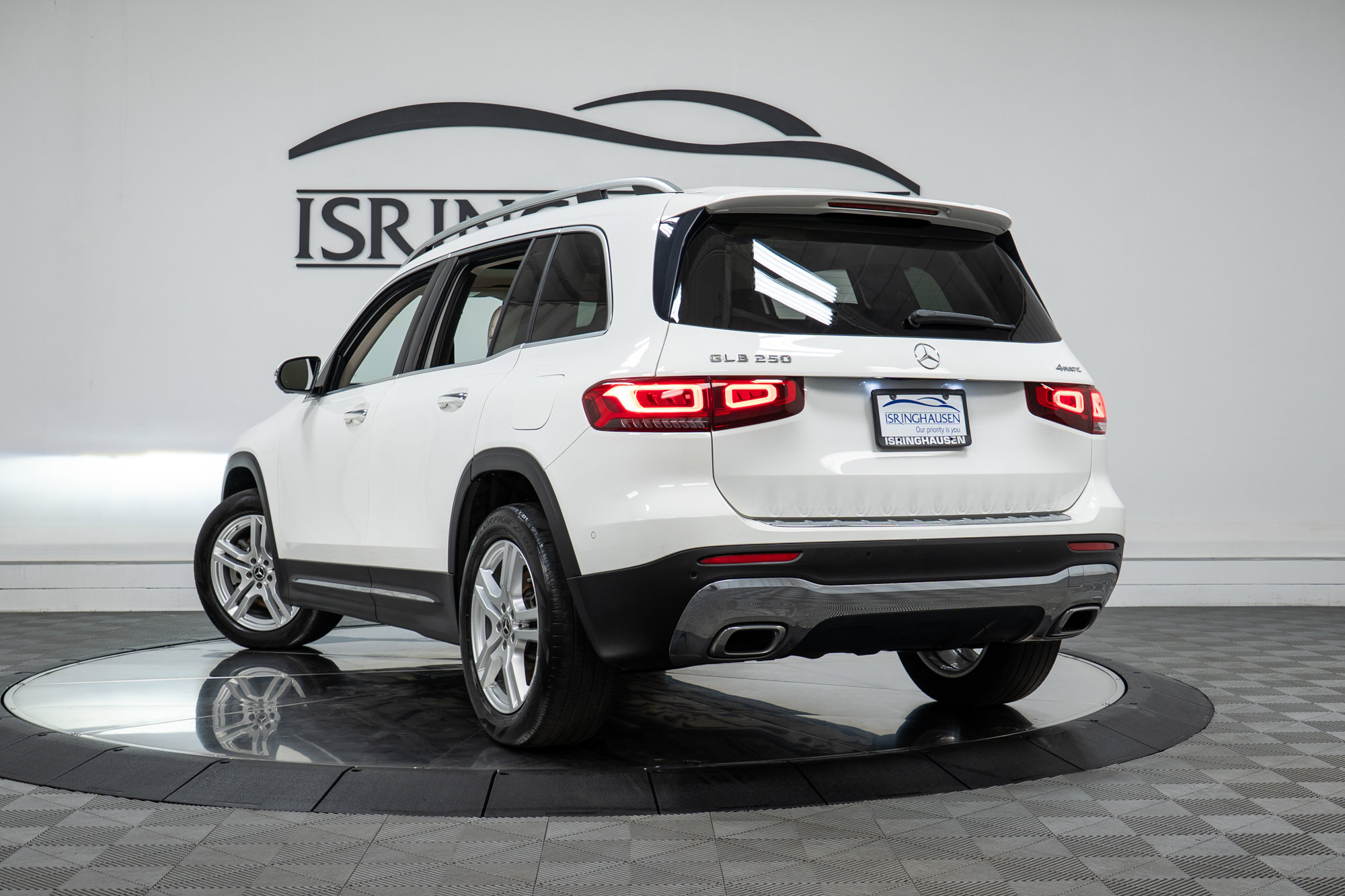 Certified 2021 Mercedes-Benz GLB 250 4MATIC w/ Premium Package image 28