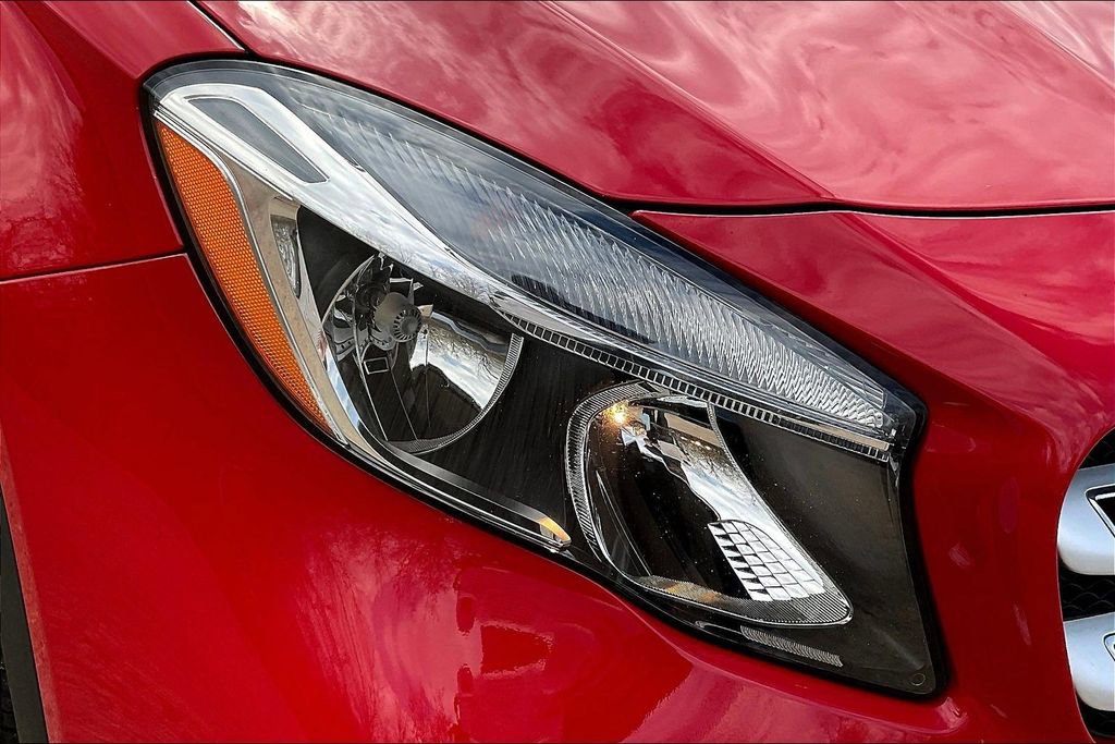 Used 2019 Mercedes-Benz GLA 250 4MATIC image 32