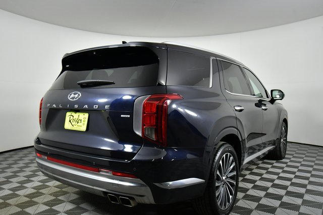 Used 2024 Hyundai Palisade Calligraphy image 11