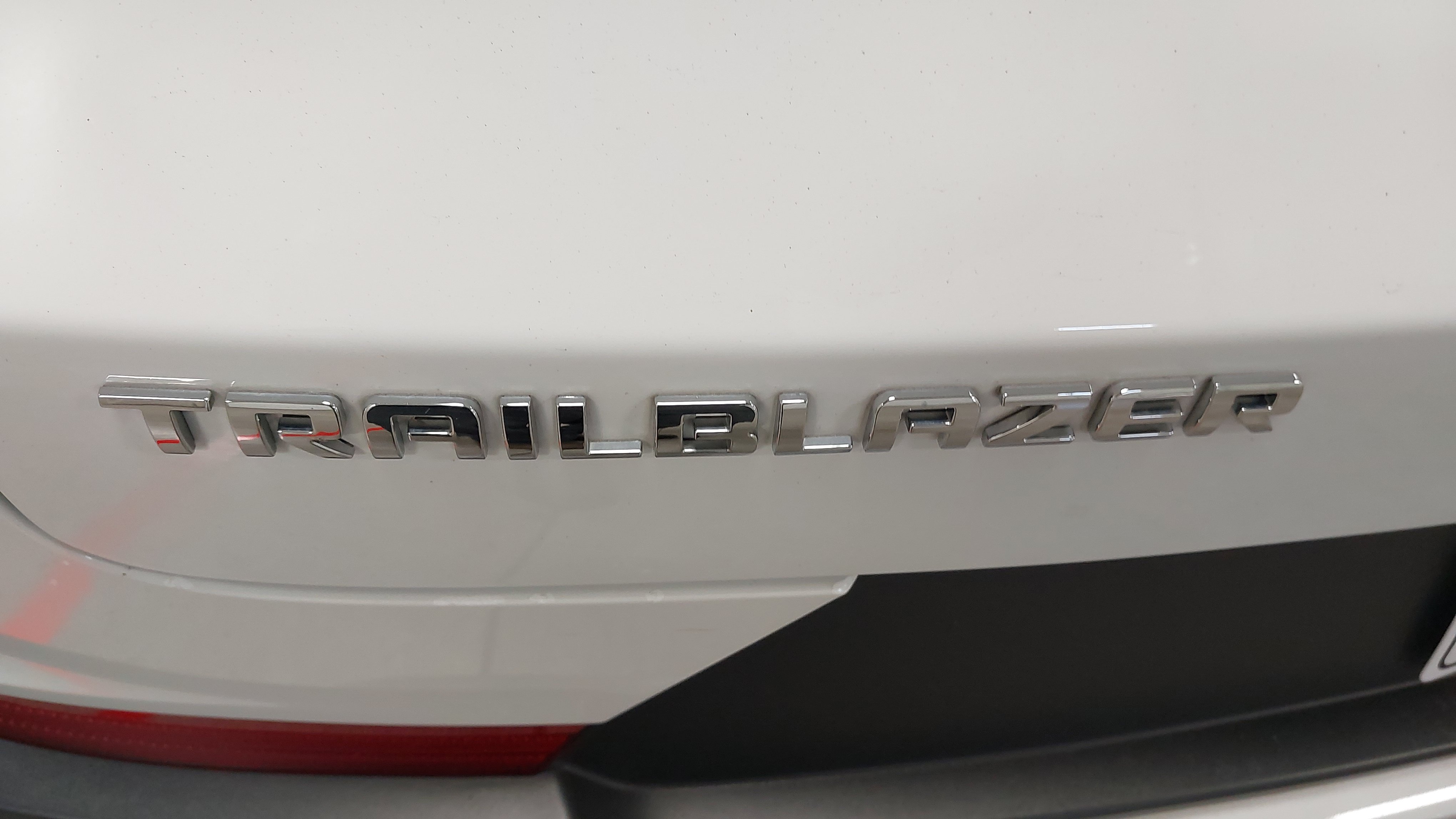 Certified 2023 Chevrolet TrailBlazer LT w/ Convenience Package FWD image 32