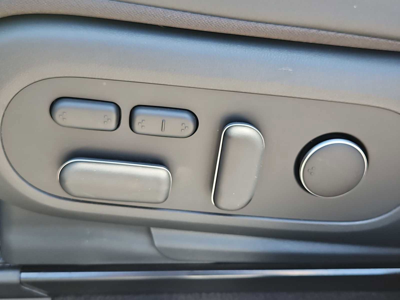 Certified 2024 Hyundai Ioniq 5 Limited RWD image 17