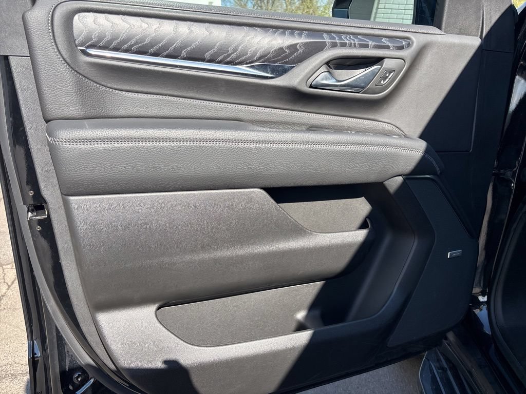 Used 2024 GMC Yukon Denali AWD/4WD image 23