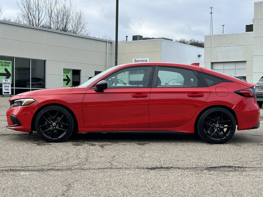 Used 2023 Honda Civic Sport image 3