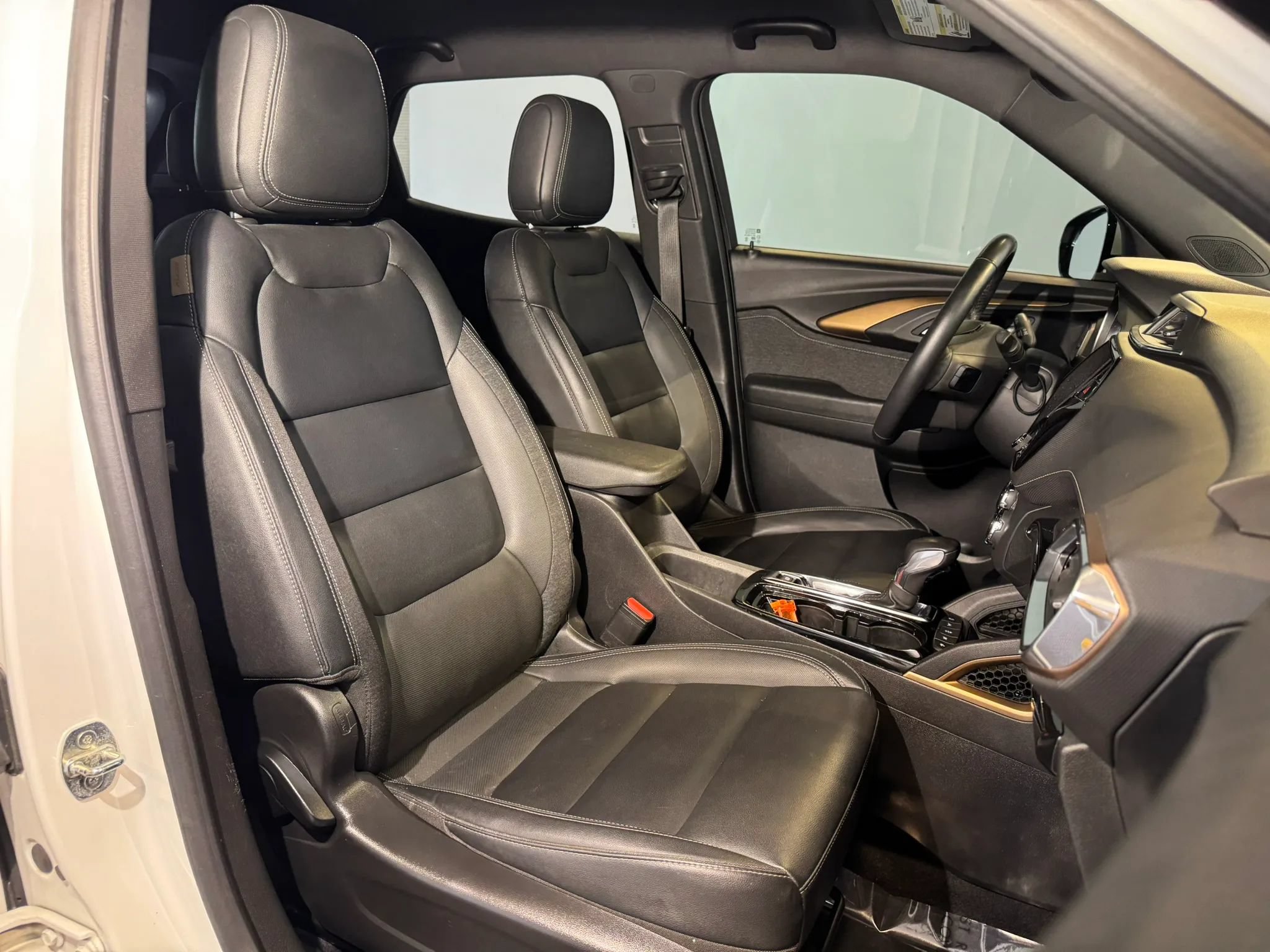 Used 2021 Chevrolet TrailBlazer ACTIV w/ Technology Package FWD image 24