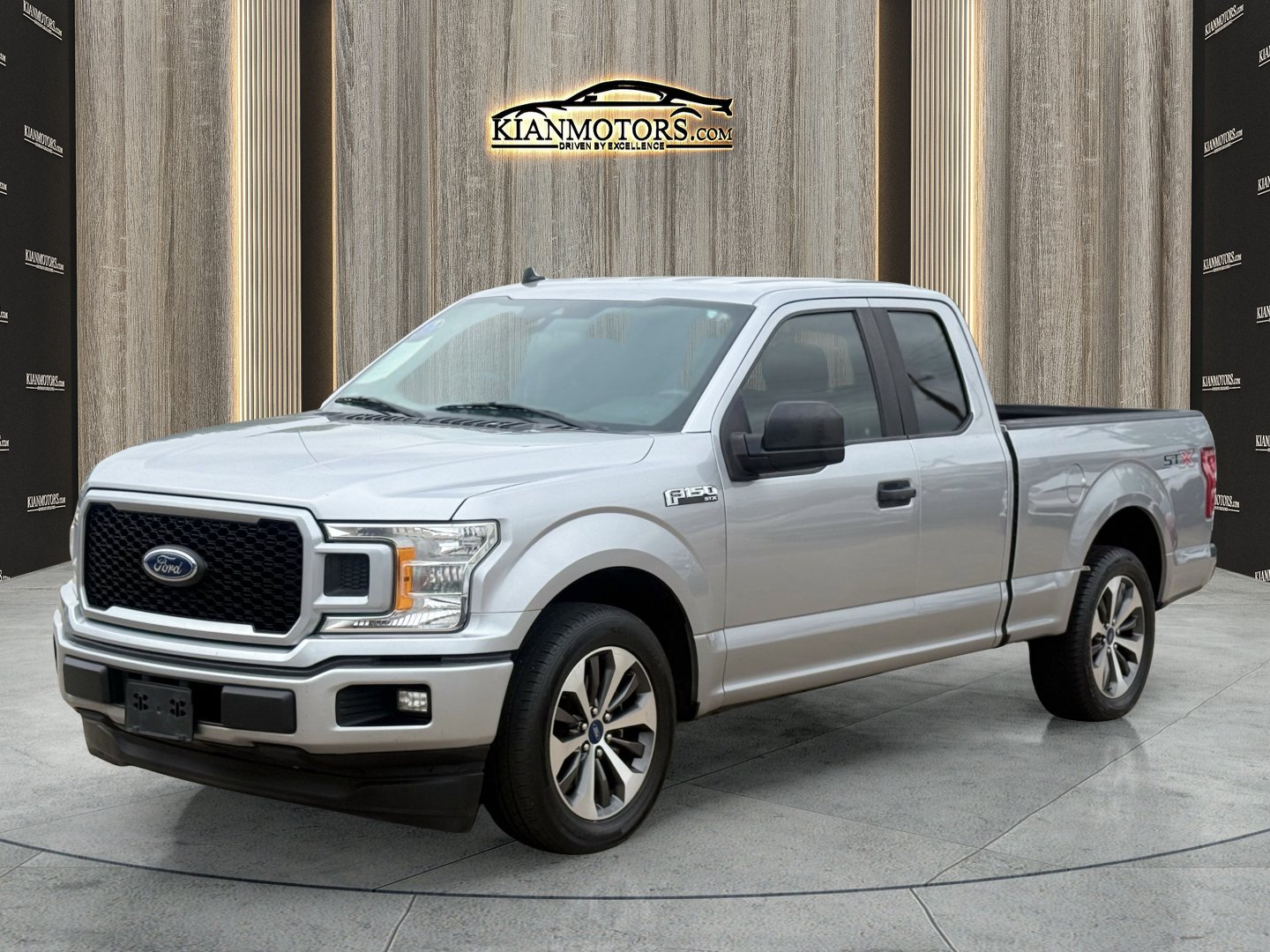 Used 2020 Ford F150 XL w/ Equipment Group 101A Mid RWD image 3