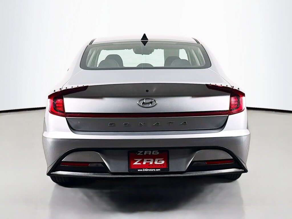 Used 2021 Hyundai Sonata SE FWD image 4