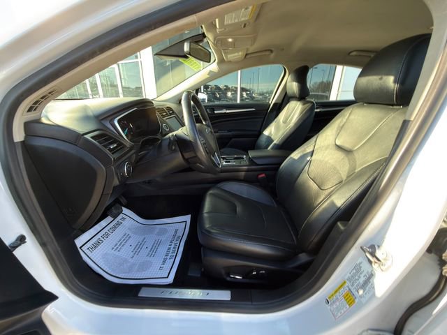 Used 2019 Ford Fusion Energi Titanium FWD image 21