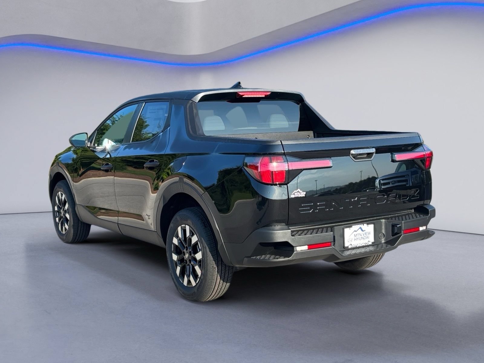 New 2027 Hyundai Santa Cruz SE FWD image 3