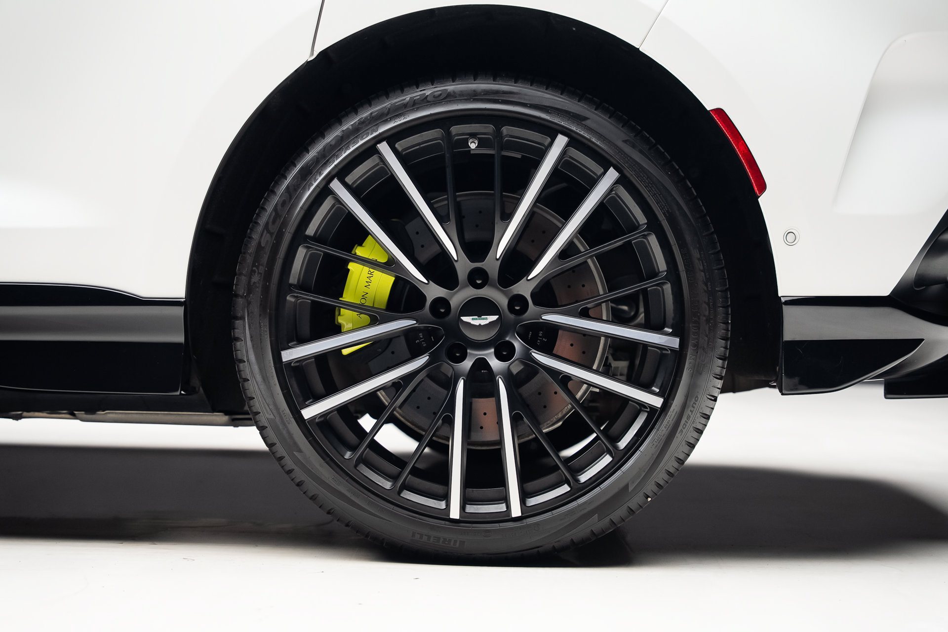 Used 2023 Aston Martin DBX 707 AWD/4WD image 22