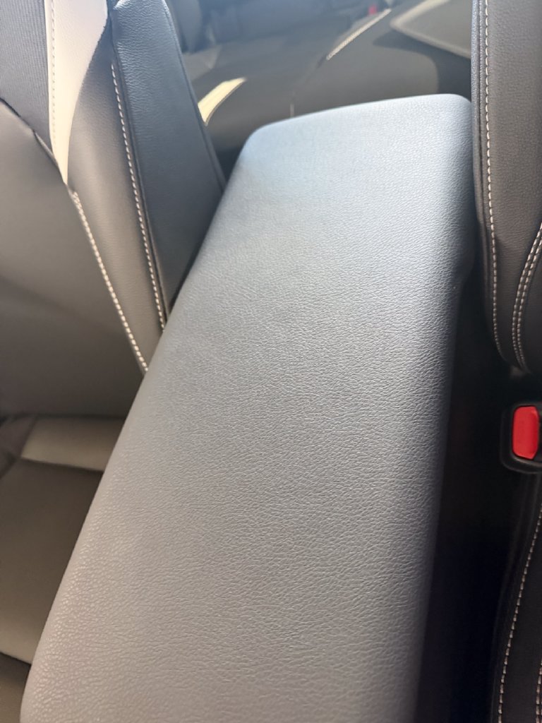 New 2026 Toyota Camry Hybrid FWD image 16
