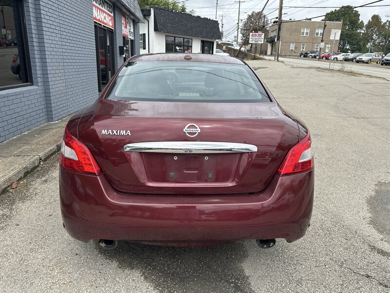 Used 2011 Nissan Maxima 3.5 SV w/ Monitor Pkg FWD image 3